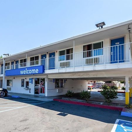 Motel 6 Sacramento, Ca - Downtown Eksteriør billede
