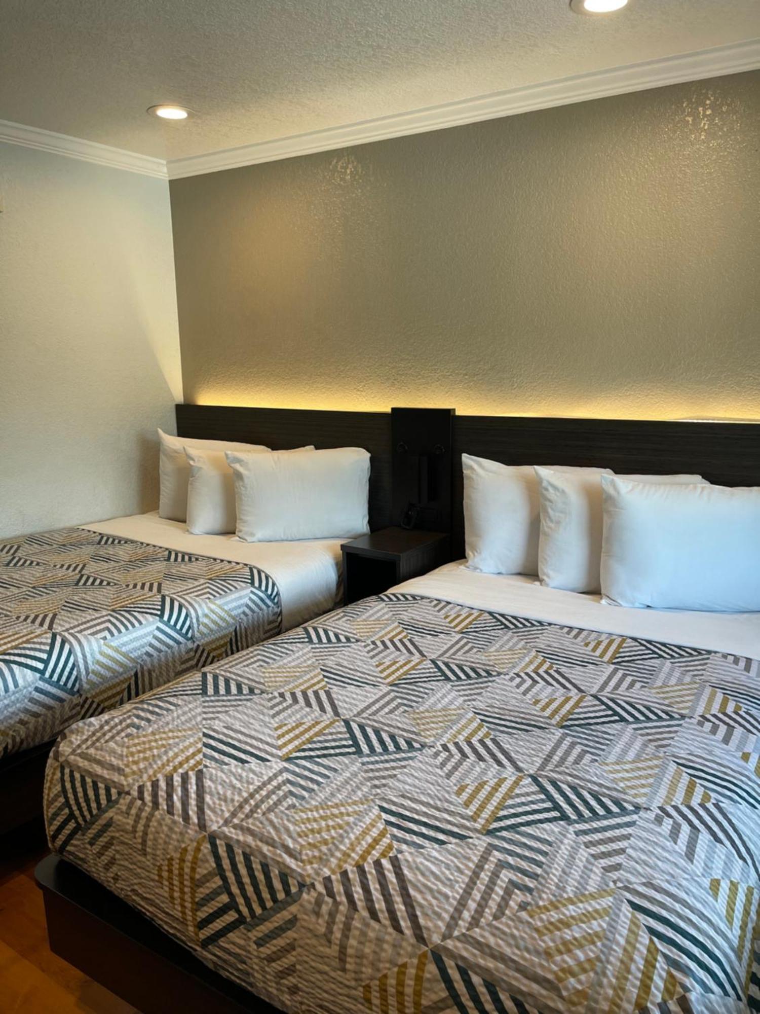 Motel 6 Sacramento, Ca - Downtown Eksteriør billede
