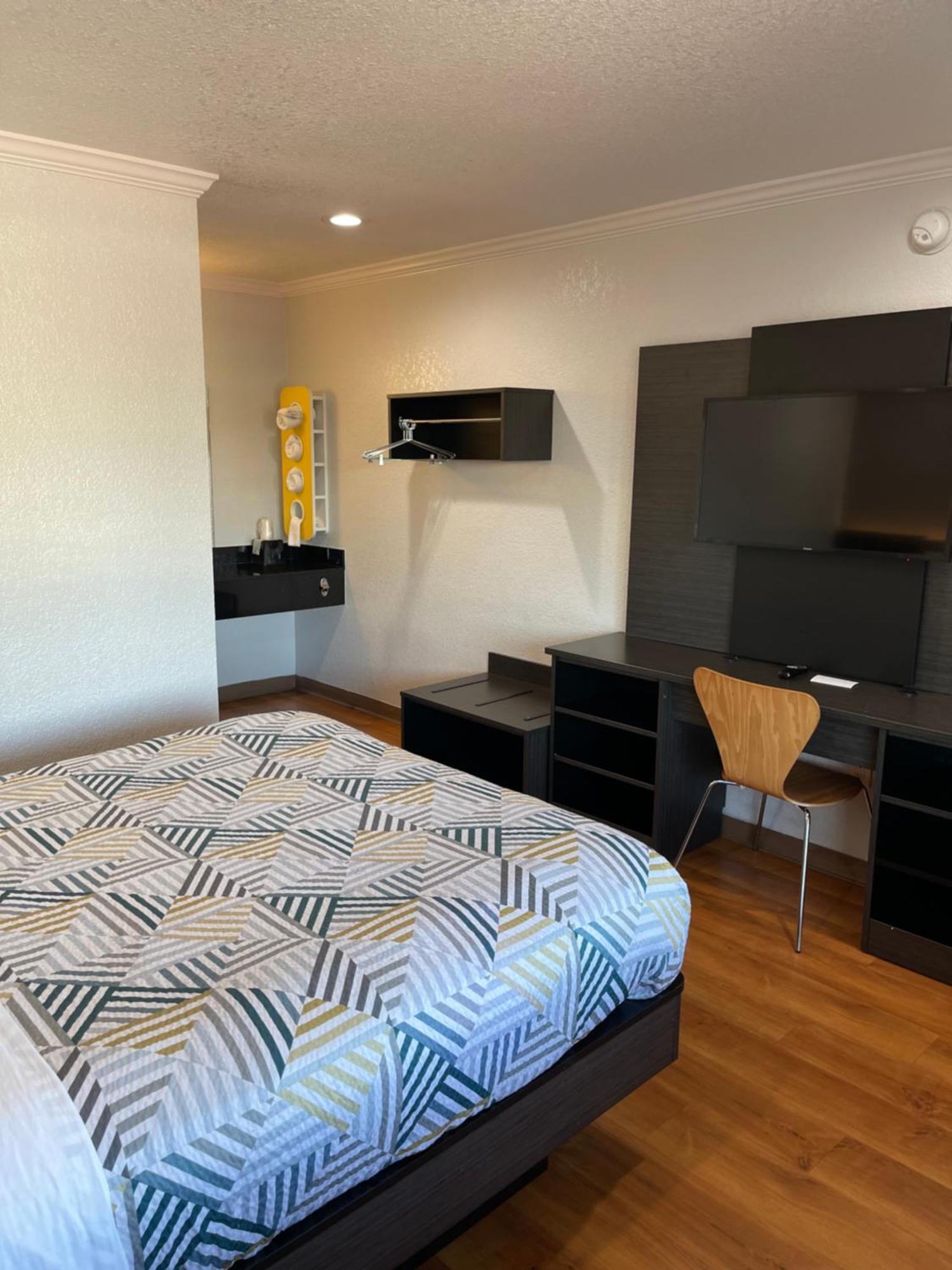 Motel 6 Sacramento, Ca - Downtown Eksteriør billede