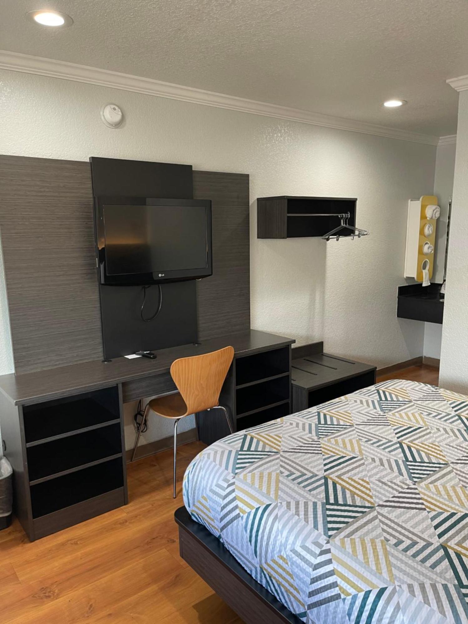 Motel 6 Sacramento, Ca - Downtown Eksteriør billede