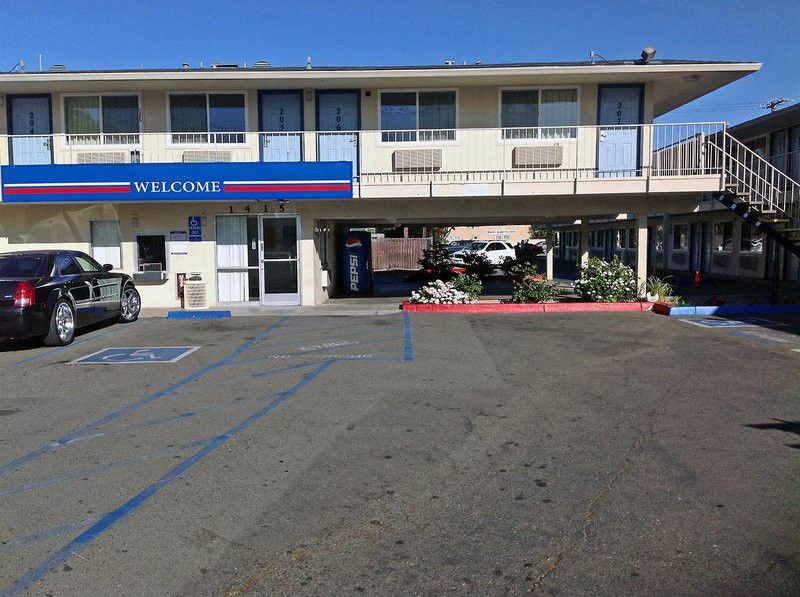Motel 6 Sacramento, Ca - Downtown Eksteriør billede