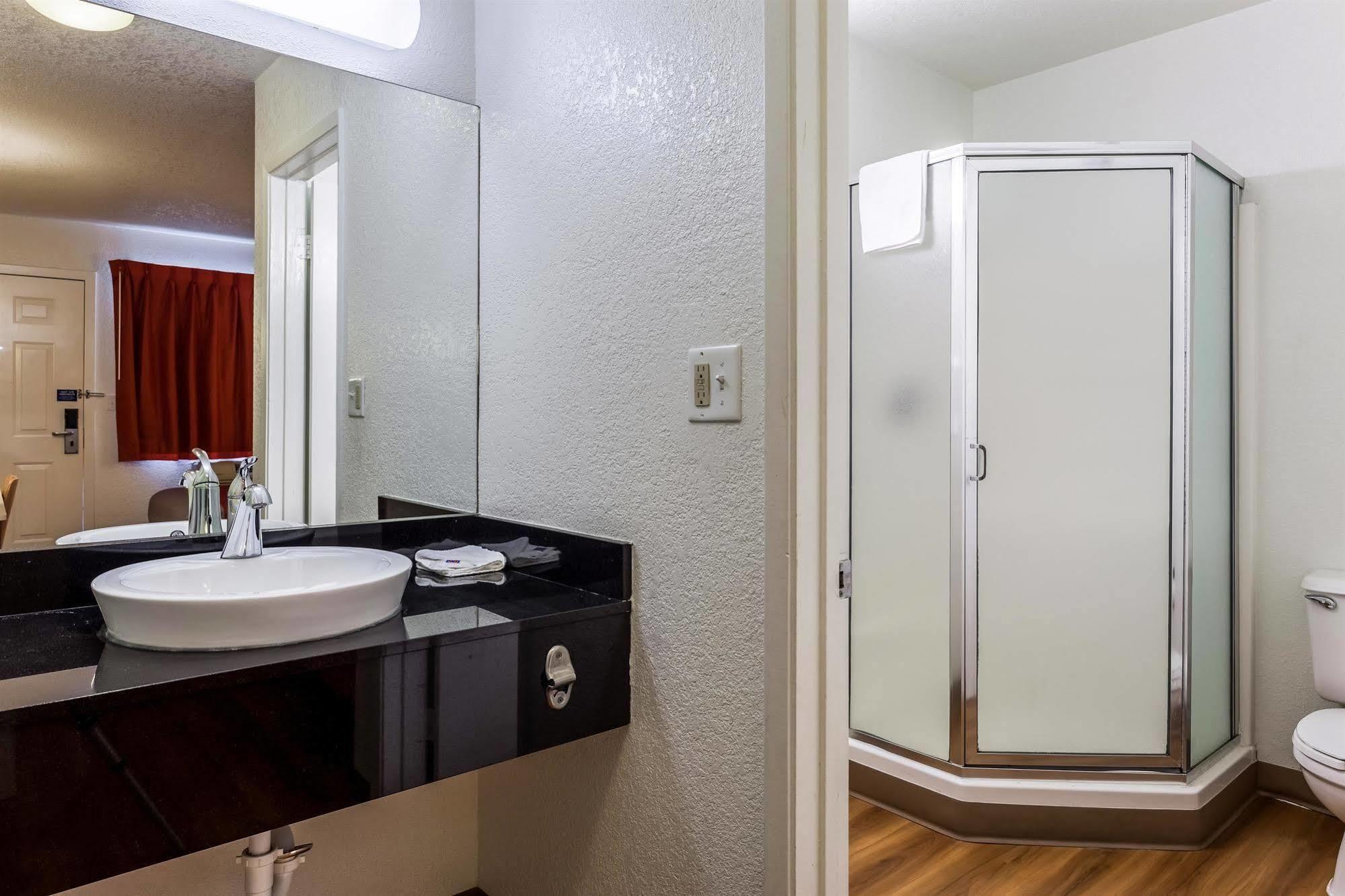 Motel 6 Sacramento, Ca - Downtown Eksteriør billede
